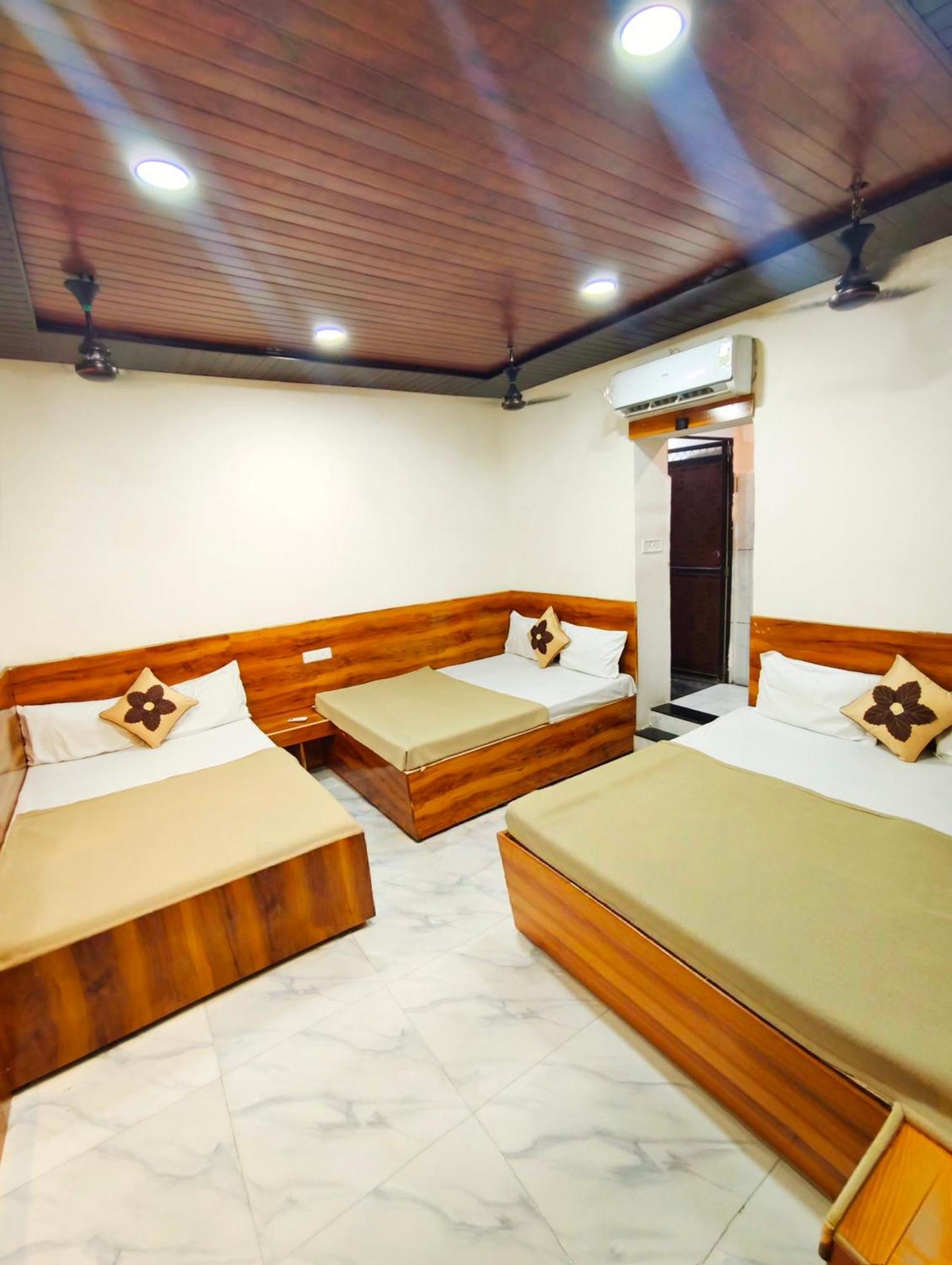 Hotel Om Palace Ujjain Exterior photo